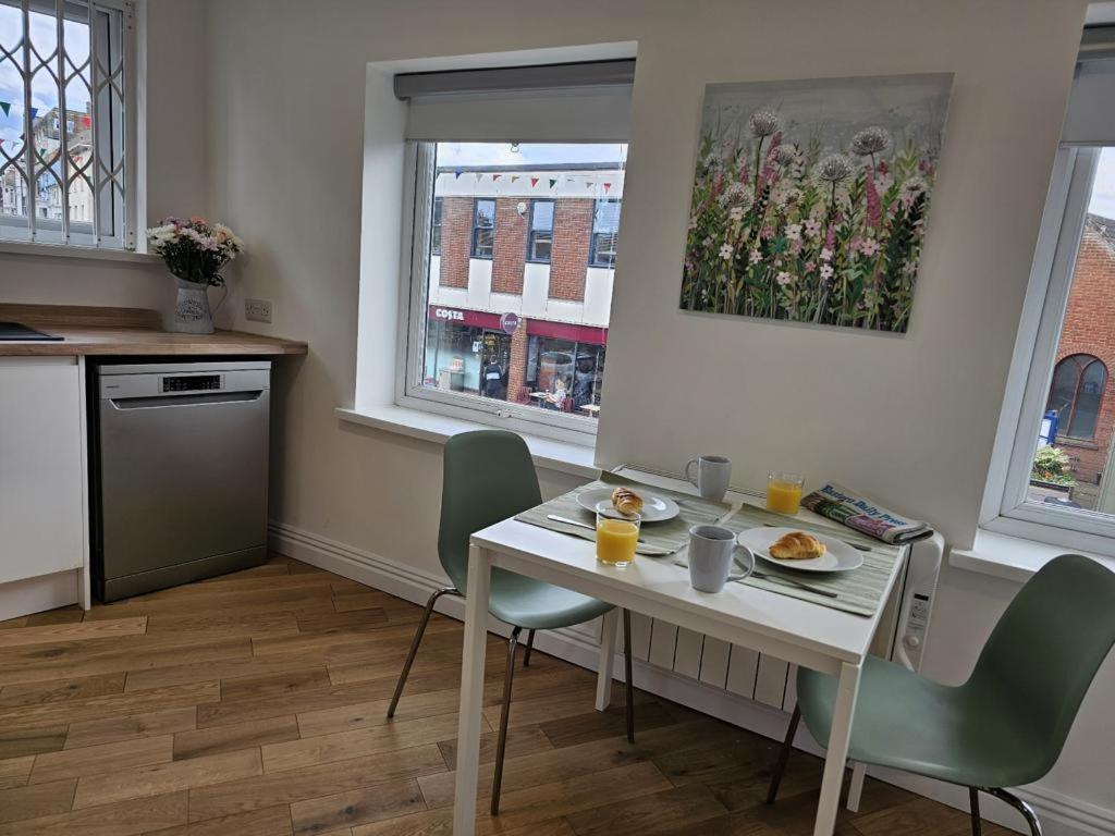 Charming 1-Bed Apartment In Cromer Town Centre Экстерьер фото